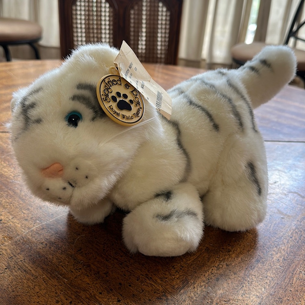 Siegfried & Roy Royal White Tiger plush Mirage Las Vegas with tags nice clean